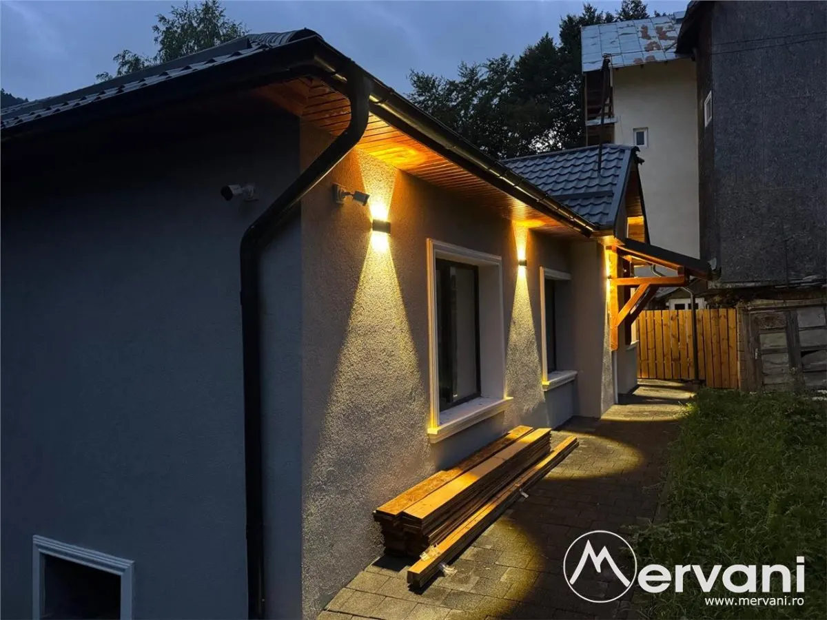 Casa de vanzare cu 2 apartamente in Azuga - foto 2