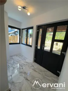 Casa de vanzare cu 2 apartamente in Azuga - foto 11