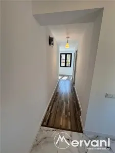Casa de vanzare cu 2 apartamente in Azuga - foto 13