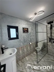 Casa de vanzare cu 2 apartamente in Azuga - foto 14
