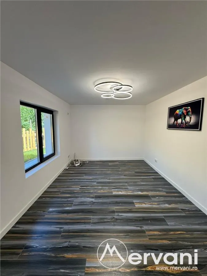 Casa de vanzare cu 2 apartamente in Azuga - foto 18