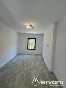 Casa de vanzare cu 2 apartamente in Azuga - foto 19