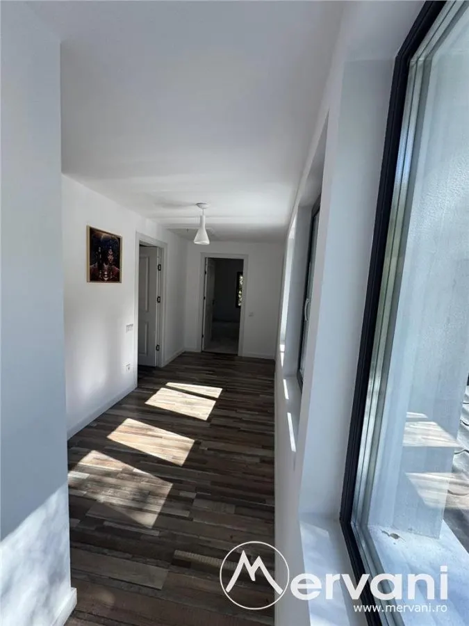 Casa de vanzare cu 2 apartamente in Azuga - foto 22