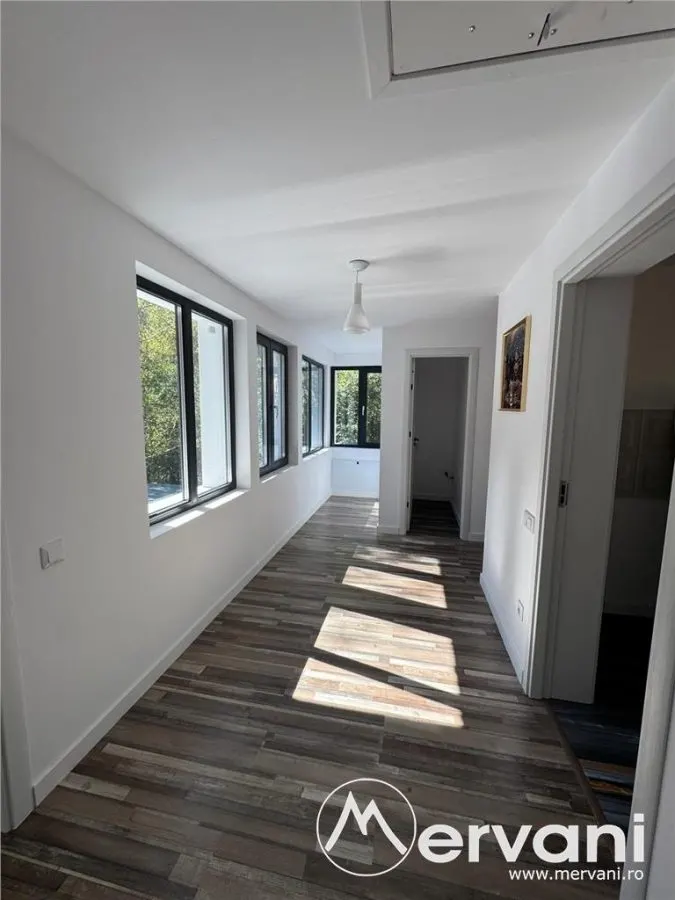 Casa de vanzare cu 2 apartamente in Azuga - foto 24