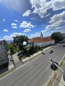 Apartament decomandat cu 3 camere, 2 bai si 3 balcoane  Str. Tabacari, Fagaras - Fagaras