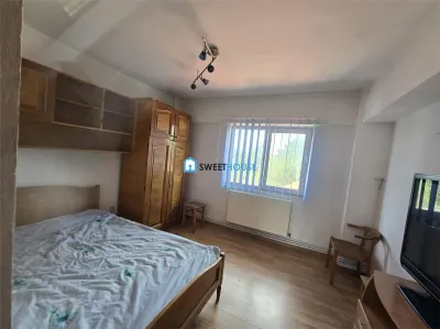 Apartament decomandat cu 3 camere, 2 bai si 3 balcoane  Str. Tabacari, Fagaras - foto 13