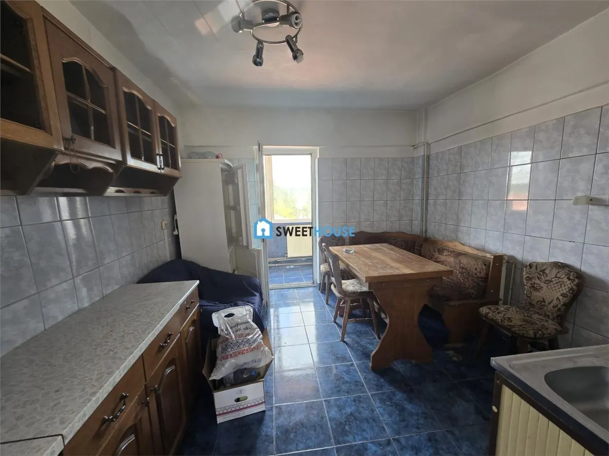 Apartament decomandat cu 3 camere, 2 bai si 3 balcoane  Str. Tabacari, Fagaras - foto 7