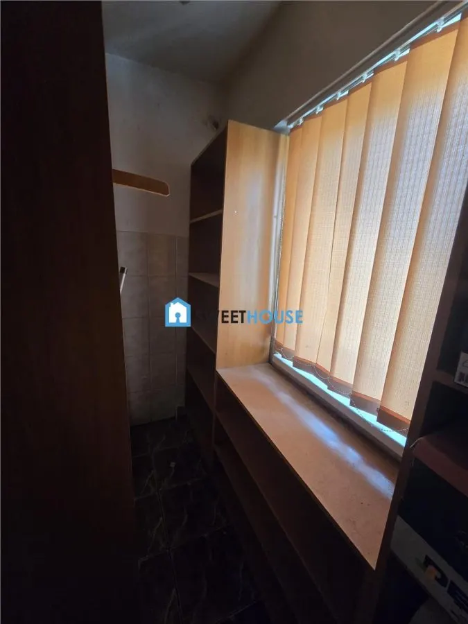 Apartament decomandat cu 3 camere, 2 bai si 3 balcoane  Str. Tabacari, Fagaras - foto 8