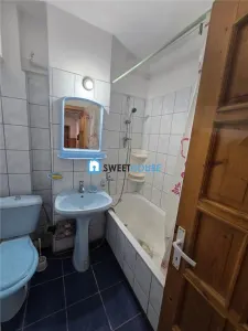 Apartament decomandat cu 3 camere, 2 bai si 3 balcoane  Str. Tabacari, Fagaras - foto 10