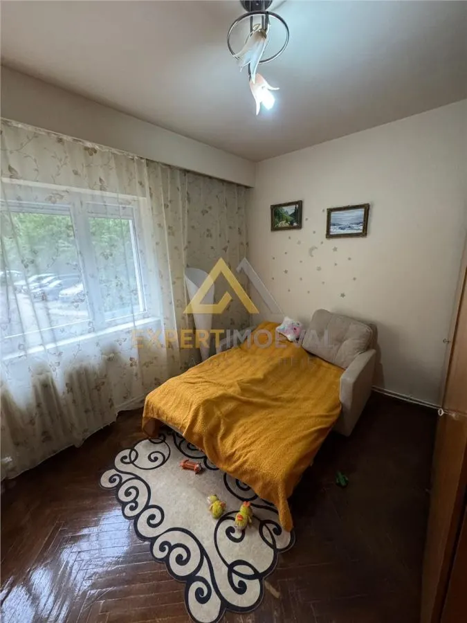Apartament de vanzare cu 4 camere, Str. Moldovei-Central - foto 9