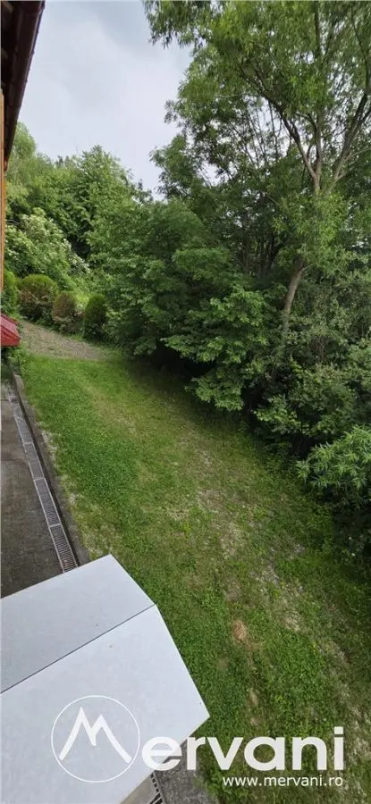 Vila de vanzare cu 6 camere si teren de 5116 mp in Cornu - foto 16