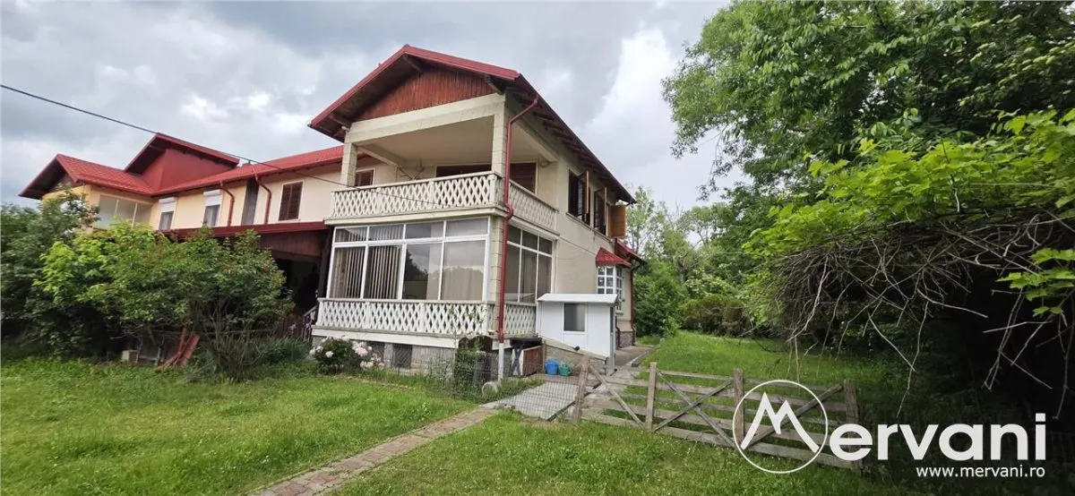 Vila de vanzare cu 6 camere si teren de 5116 mp in Cornu - foto 3