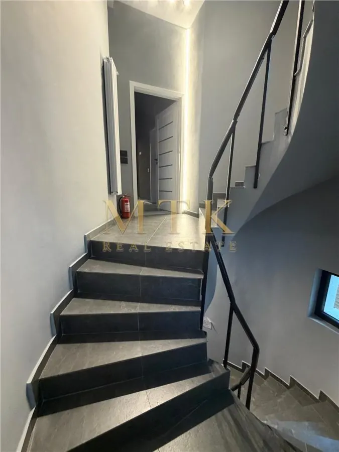 Vila moderna renovata complet | Clinica medicala la cheie | D+P+1E+M | AVIATORILOR - foto 15