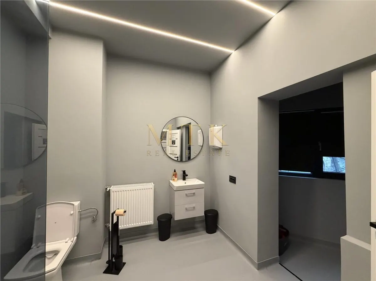 Vila moderna renovata complet | Clinica medicala la cheie | D+P+1E+M | AVIATORILOR - foto 21