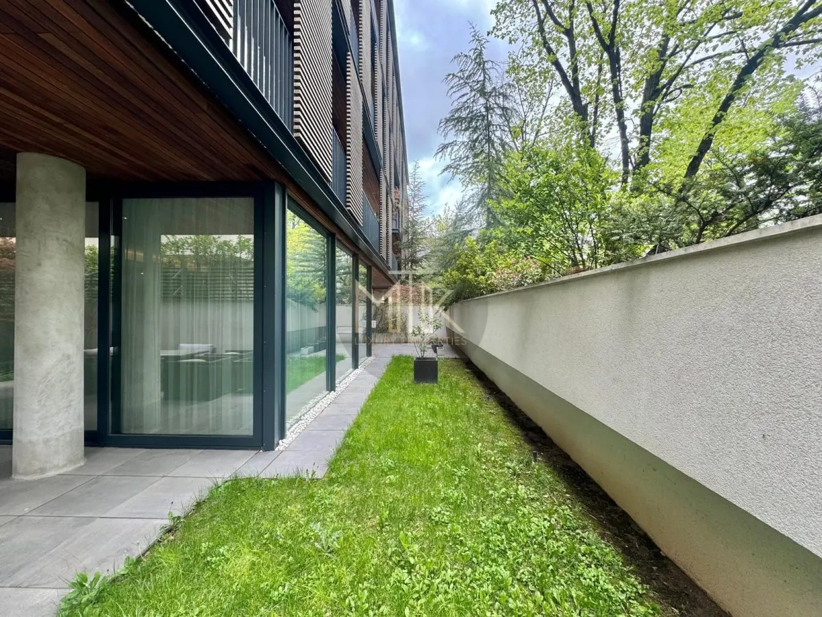 Apartament de lux 4 camere - curte 253 mp | Parcare subterana | Primaverii - foto 3