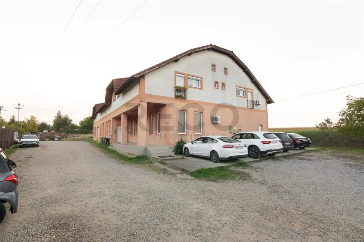 RECO Apartament la casa curte proprie  , Paleu - foto 1