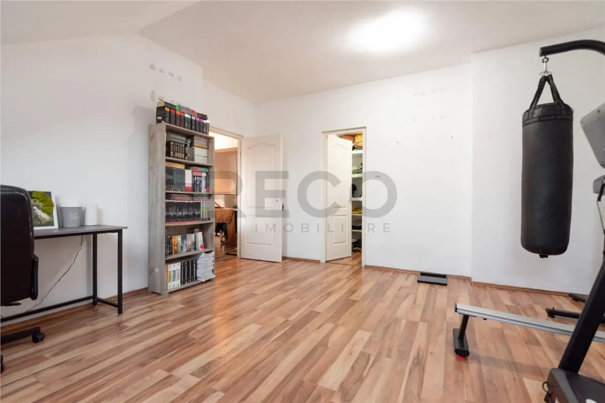 RECO Apartament la casa curte proprie  , Paleu - foto 9