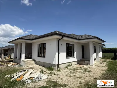 Casa De Vanzare In Alba Iulia , zona Oarda - foto 2
