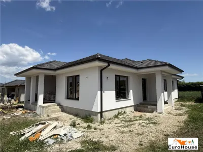 Casa De Vanzare In Alba Iulia , zona Oarda - foto 3