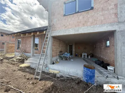 Casa De Vanzare P+E+M In Alba Iulia , Zona Oarda - foto 2