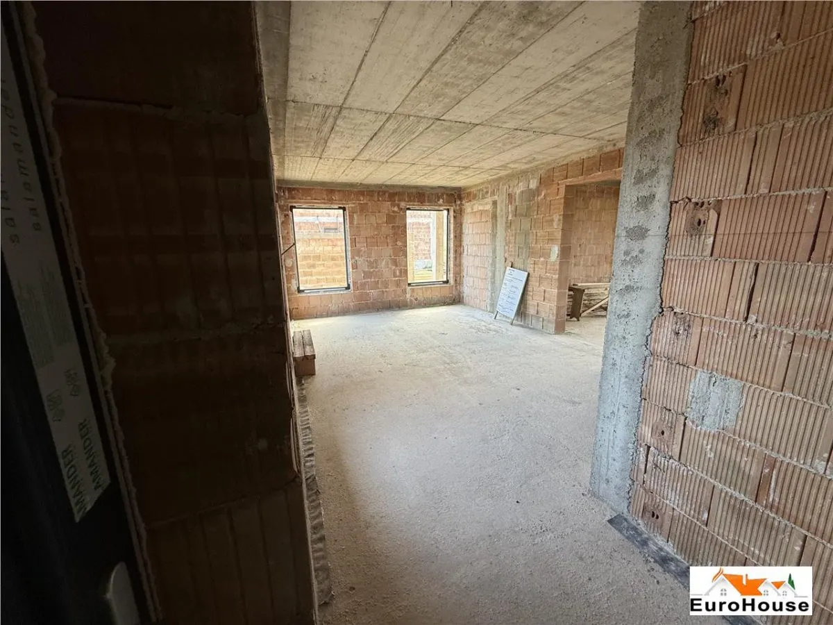 Casa De Vanzare P+E+M In Alba Iulia , Zona Oarda - foto 5
