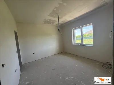 Casa De Vanzare P+E+M In Alba Iulia , Zona Oarda - foto 7