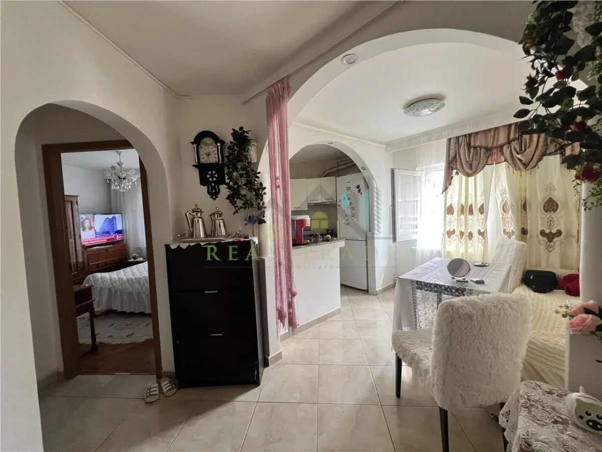 Apartament 2 camere decomandat, 2 balcoane, mobilat Astra- Berzei - foto 7