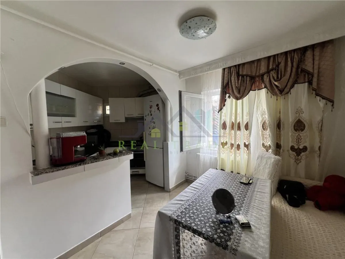 Apartament 2 camere decomandat, 2 balcoane, mobilat Astra- Berzei - foto 8