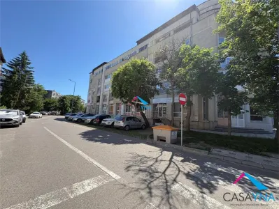 Spatiu comercial cu vitrina stradala - 73 mp - Strada Logofat Tautu - foto 2