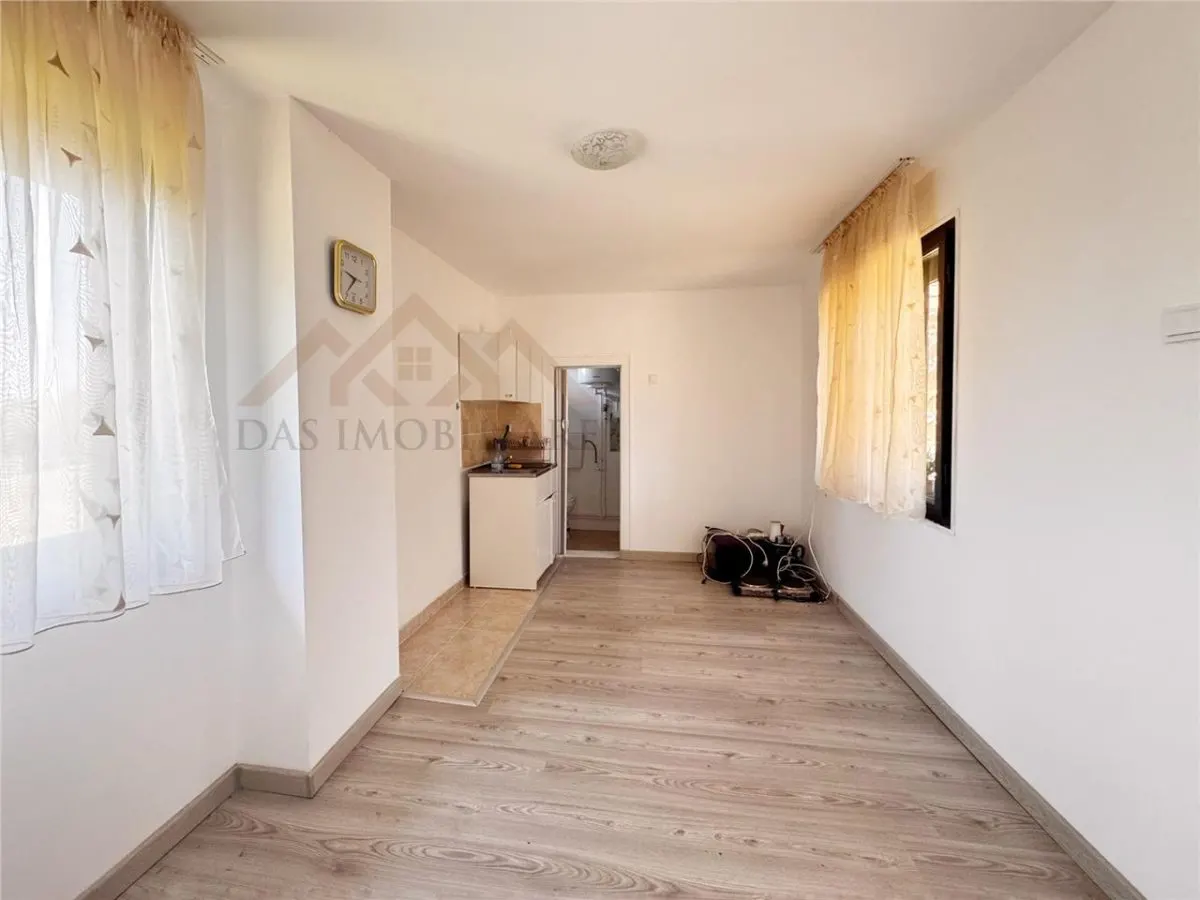 Casa si anexe , in Danesti, zona Secret Garden - foto 4