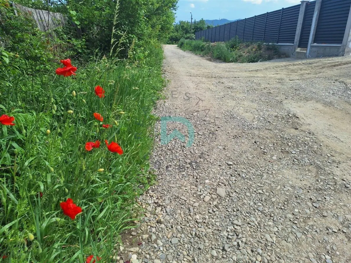 Teren intravilan de vanzare Bartolomeu  Brasov - foto 1