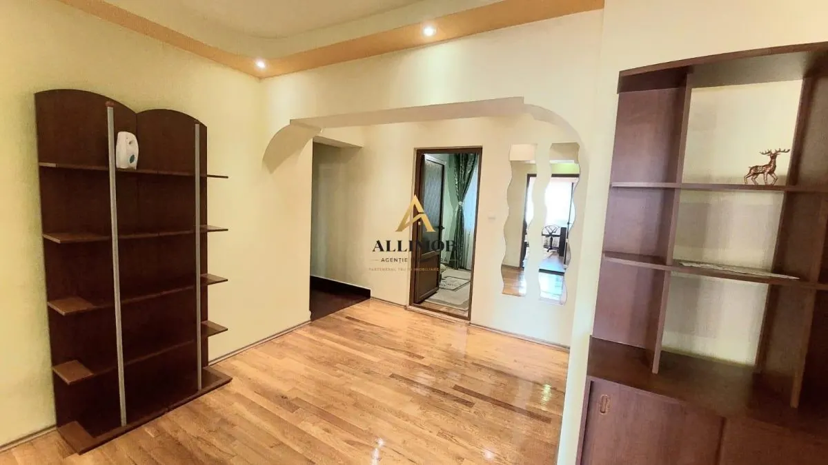 Apartament 4 camere in Targoviste,zona CFR - foto 5