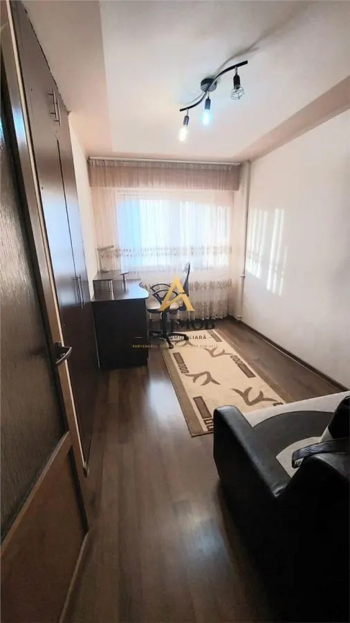 Apartament 4 camere in Targoviste,zona CFR - foto 6