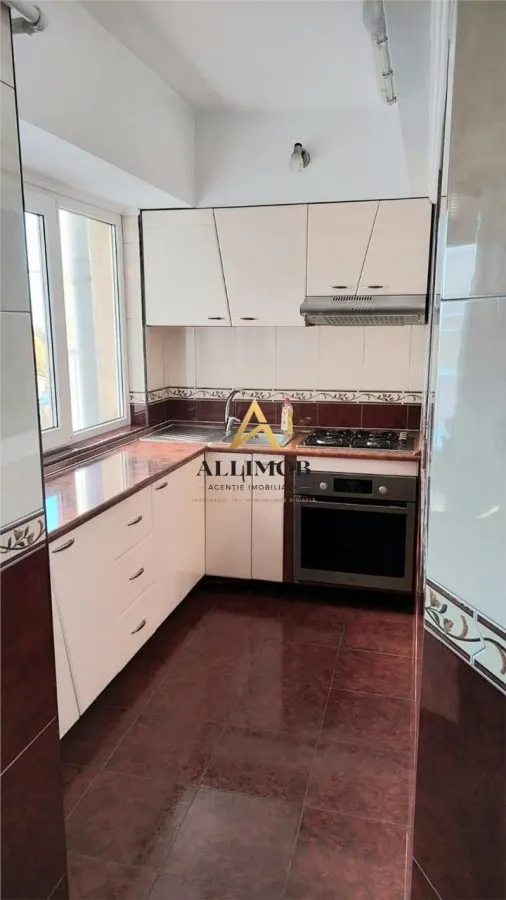 Apartament 4 camere in Targoviste,zona CFR - foto 9