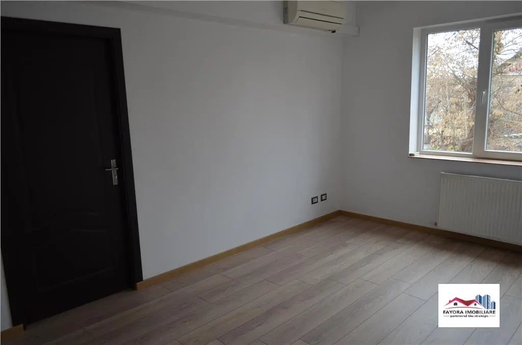 Spatiu pentru Birouri 2 Camere de Inchiriat Zona Ultracentrala - foto 1