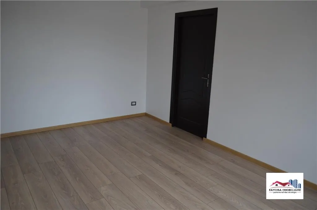 Spatiu pentru Birouri 2 Camere de Inchiriat Zona Ultracentrala - foto 2