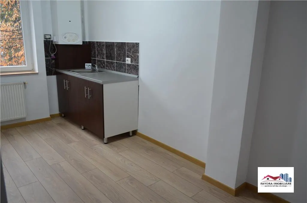 Spatiu pentru Birouri 2 Camere de Inchiriat Zona Ultracentrala - foto 4