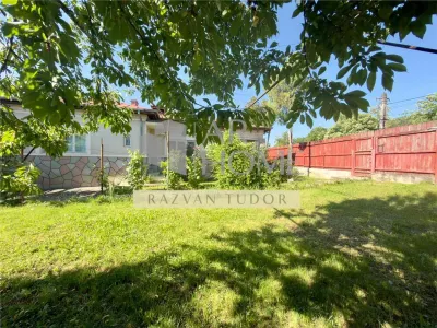 Casa 4 camere , cu beci ,1681m2 teren , Boldesti Scaeni - foto 6