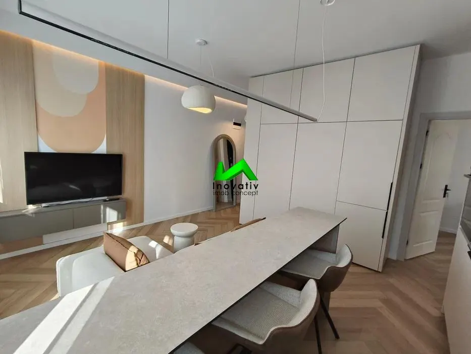 Apartament de  vanzare  3 camere Sibiu Turnisor - foto 1