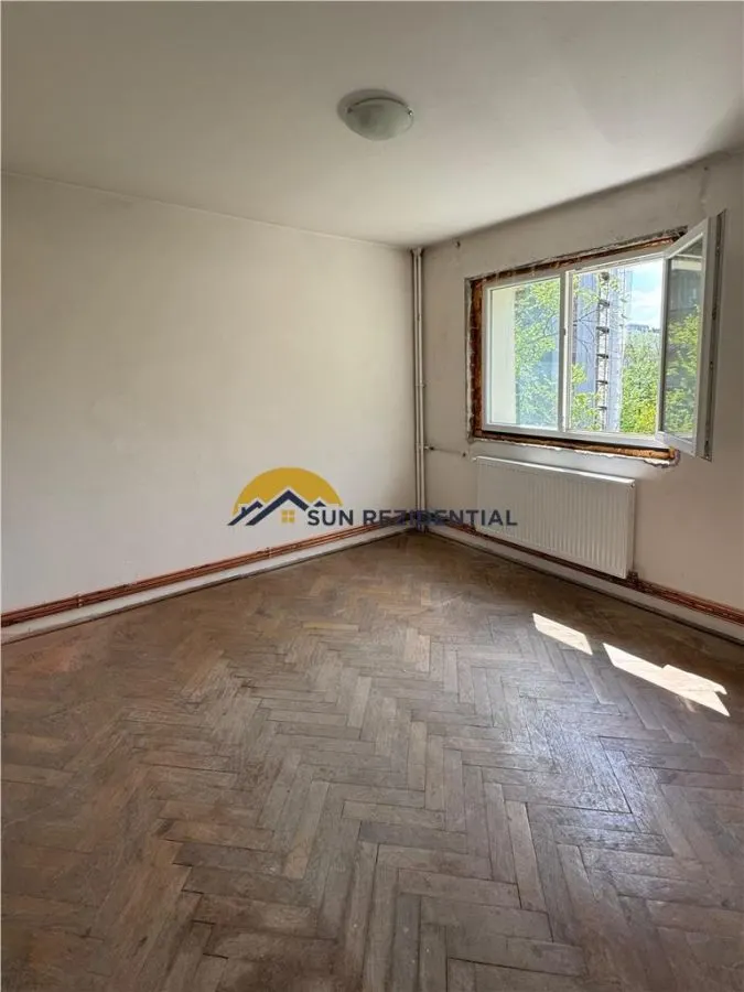 Basarabia,apartament 3 camere,bloc reabilitat,centrala termica,boxa - foto 3