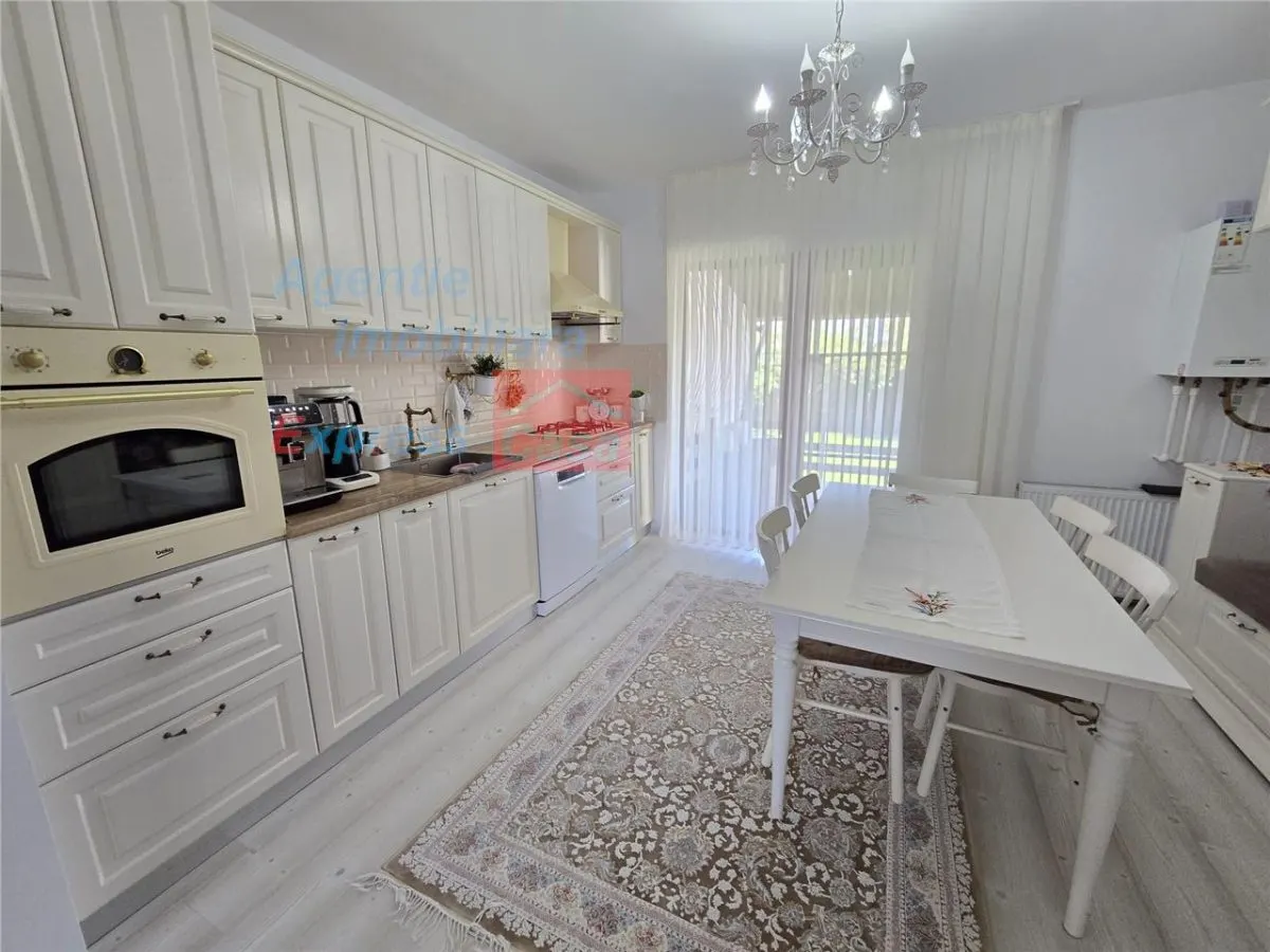 OPORTUNITATE! Proprietate deosebita de vanzare | Casa, 13.200 mp teren, doua iazuri cu peste | Raducaneni, Iasi - foto 1
