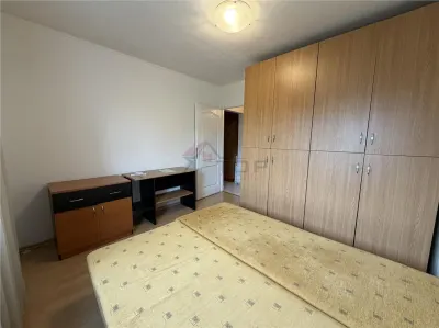 Apartament 2 camere, etajul 3, decomandat- Nicolina - foto 5
