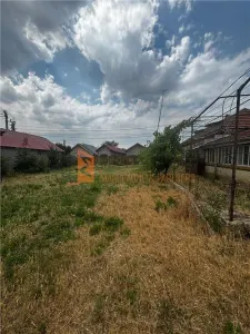 Teren intravilan+casa demolabila zona Potoceni - Potoceni