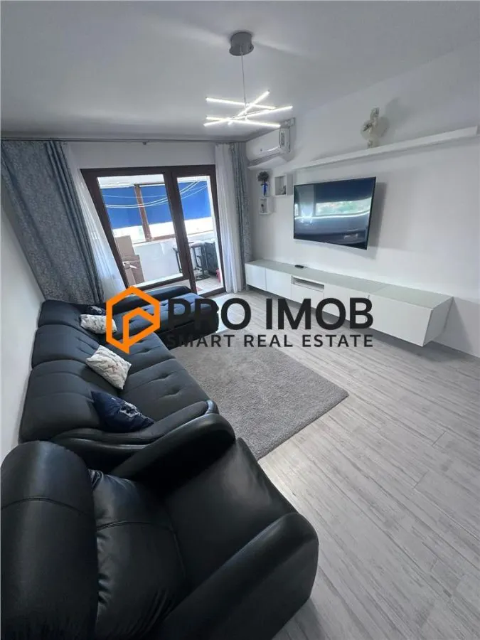 Apartament 3 camere decomandat zona Centru - foto 1