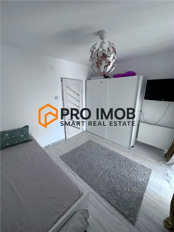Apartament 3 camere decomandat zona Centru - foto 3