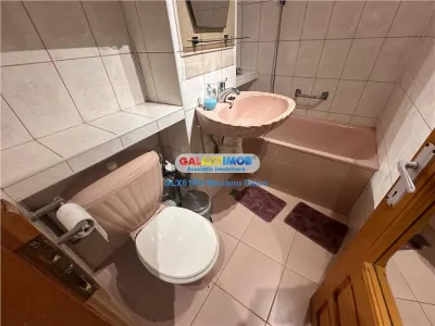 Inchiriere apartament 2 camere, in Ploiesti, zona Democratiei - foto 12