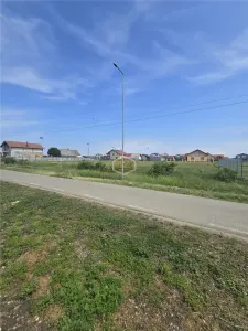 Teren intravilan 600 | Front 20 metri liniari - foto 12
