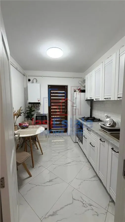 Apartament cu 2 camere Decomandat cu Parcare - foto 1