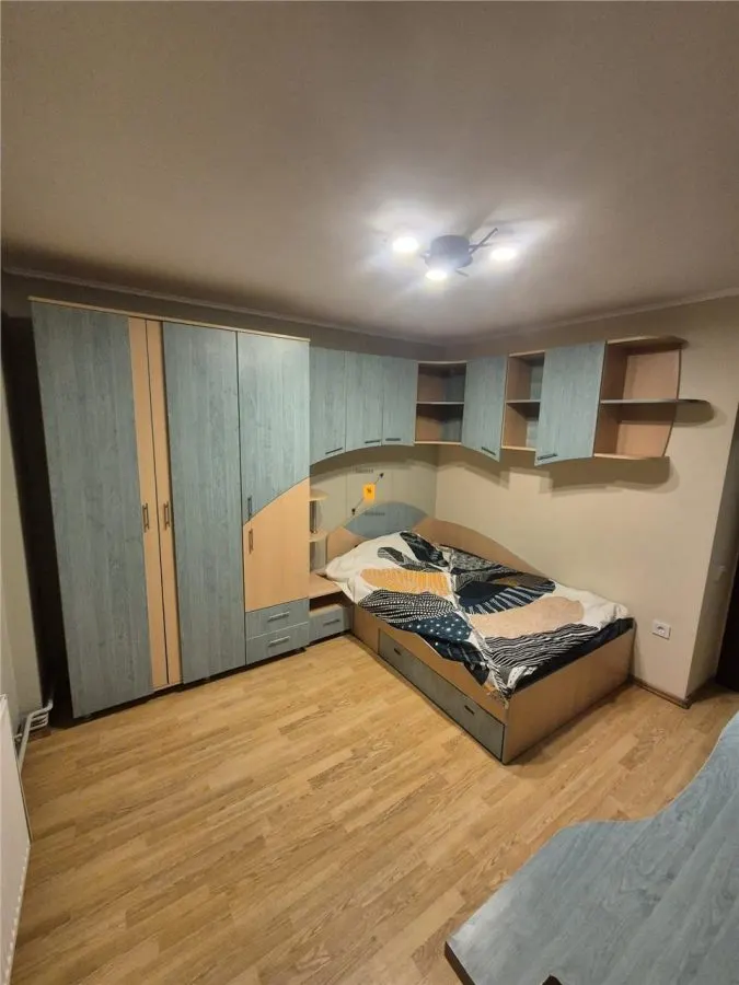 Inchiriere apartament cu 4 camere zona Republicii - foto 10
