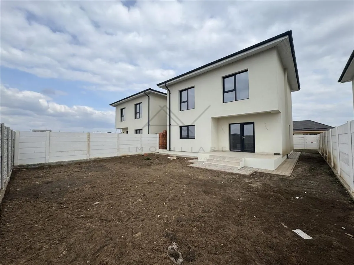 VILA DE VANZARE DOMNESTI LA CHEIE 4 CAMERE - TEREN- PANOURI FOTOVOLTAICE - foto 1